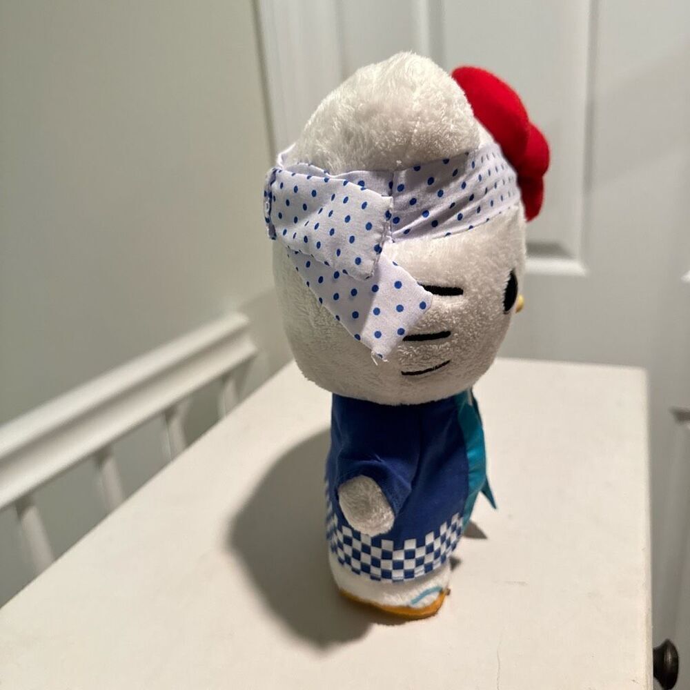 Hello Kitty Japanese Plush - Picture 5 of 5